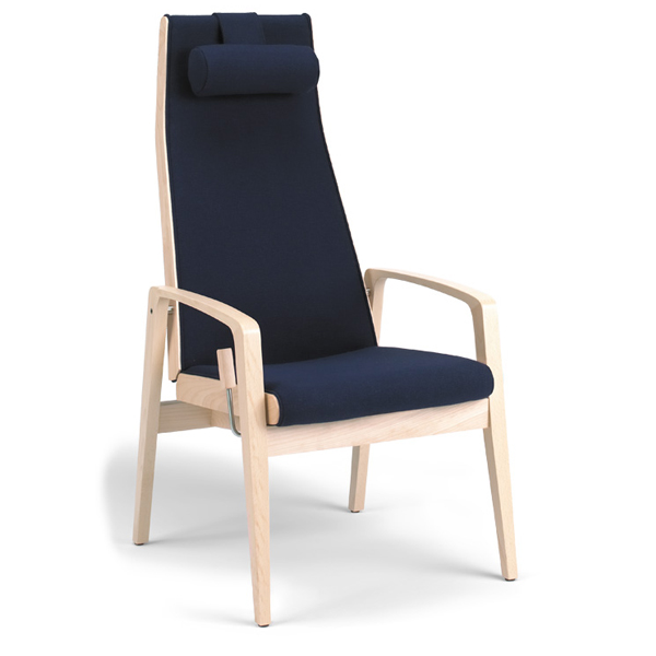 Billede af Hvilestol med vip, elegant otium stol med trinløst vip. Stel i massivt træ, som kan bejdses i mange farver. Stolen har trinløs regulering.