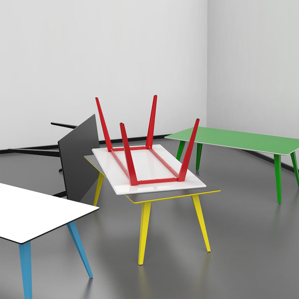 Billede af Mødebord multicolor med skrå ben er et elegant og, på grund af de skrå ben, et yderst stabilt mødebord. Fås som spisebord samt to højborde.