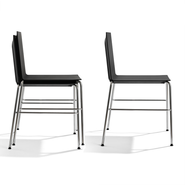 Billede af Mødestol Dry, en stabelstol i stramt design og overraskende god siddekomfort. Udført i PUR skum, som er gennemfarvet og leveres i 6 farver.