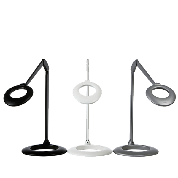 Billede af Ovelo bordlampe med god lysspredning og fleksibelt hoved. En kvalitets lampe der giver dig et godt lys, når og hvor du har brug for det.