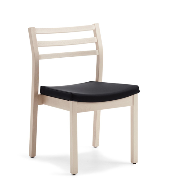 Billede af Rengøringsvenlig spisebordsstol, velegnet til plejecenter. Stabelbar med slidstærkt stel. Med/uden armlæn, med/uden urindug. Flere farver