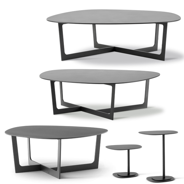 Billede af Insula sofaborde fås i tre størrelser, samt et helt lille bord, som fås i to højder. Bordene er i ren aluminium med sort strukturlakeret overflade.
