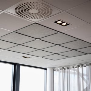 Billede af Addon Ceiling, der passer til loftssystem T-24. Gør loftet lidt mere spændende med disse metalprofiler, og tilfør lokalet helt nye detaljer.