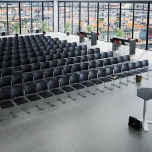 Billede af Kantinestol Sting, en billig Kantinestol, med et klart og slankt design. Stolen er yderst holdbar. Stolen er stabelbar op til 12 stole.