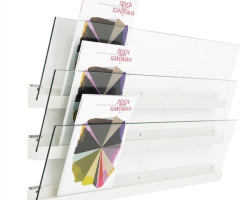 Billede af brochure display med glasfront lodret eller skråtstillet. Fås i flere længder med glas i flere højder.