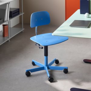 Billede af Montana Kevi kontorstol i træ. Fås også med polstret sæde.