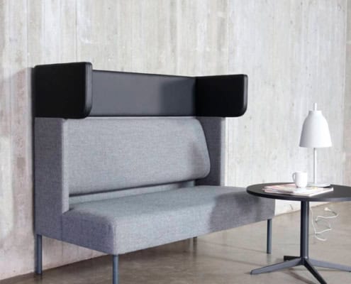 Billede af Akustikdæmpende sofa, som fås med lav ryg, og med tre muligheder for højdeudvidelse.