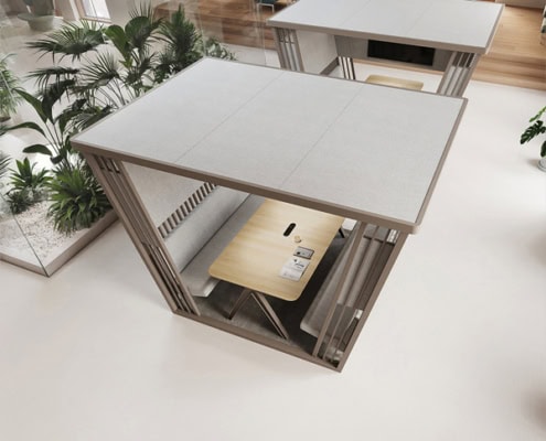 Billede af Kabanna møderum, et åbent møderum i stilfuldt design. Loft og dele af siderne er polstrede.
