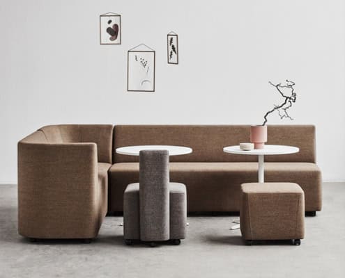 Billede af Modul sofa med utroligt mange muligheder. Hele systemet rummer mere end 20 dele, som kan kombineres på utallige måder. Velegnet til det offentlige rum.